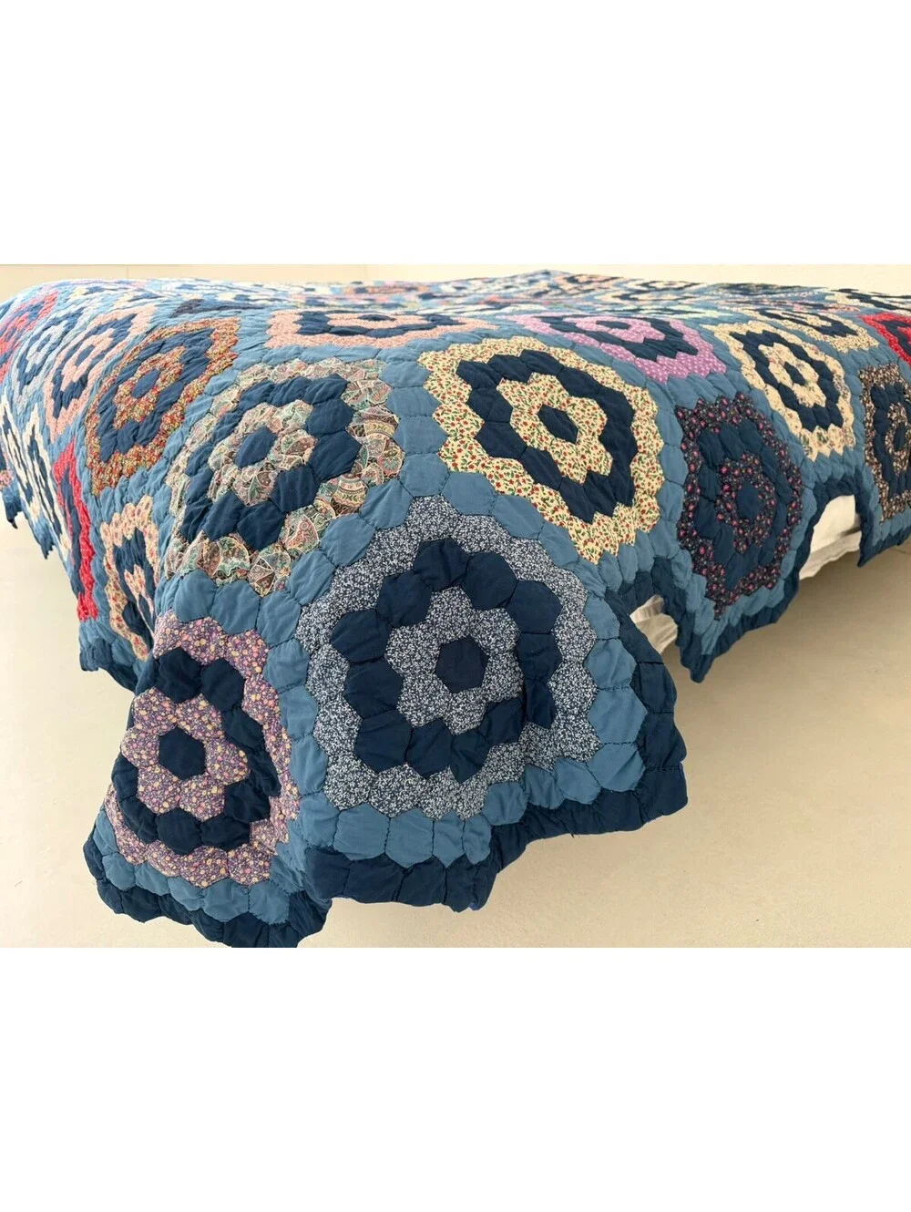 Vintage Grandmother’s Flower Garden Quilt Hand Pieced Hand Quilted 102” King